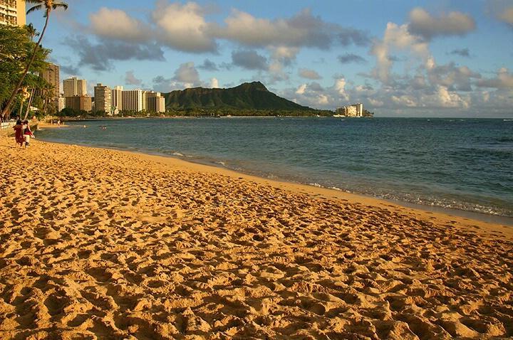 Waikiki Shore Beachfront โฮโนลูลู ภายนอก รูปภาพ